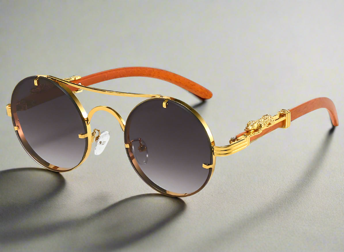 Round tinted sunglasses