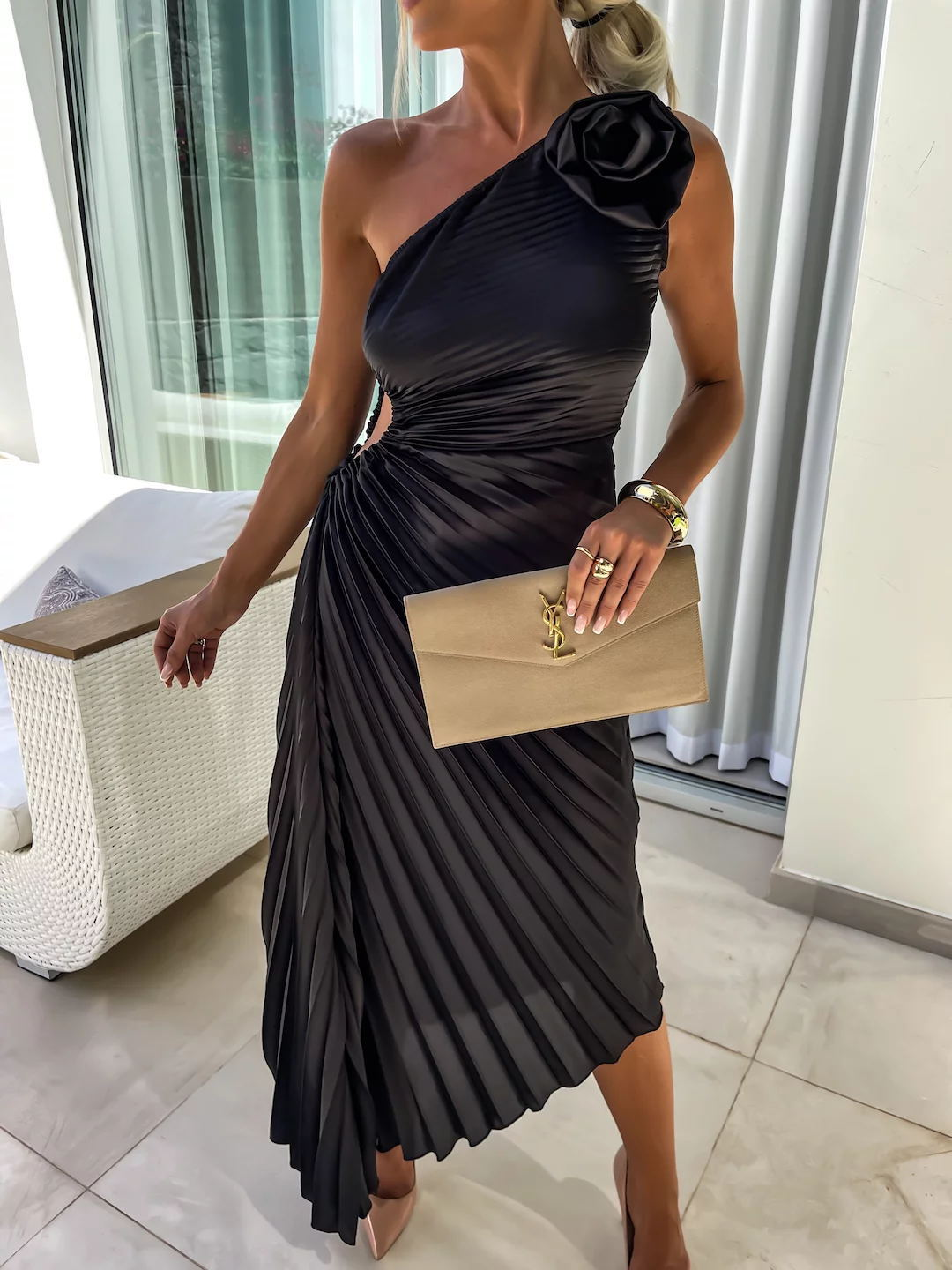 Midnight Elegance One-Shoulder Dress
